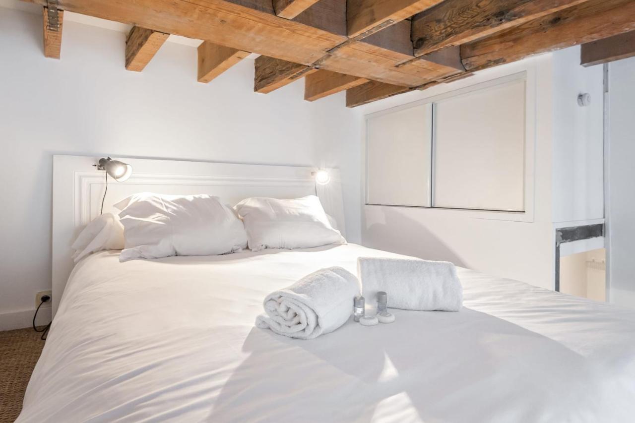 Guestready - Bright And Cosy Loft Near Part Dieu Metro Lyon Bagian luar foto