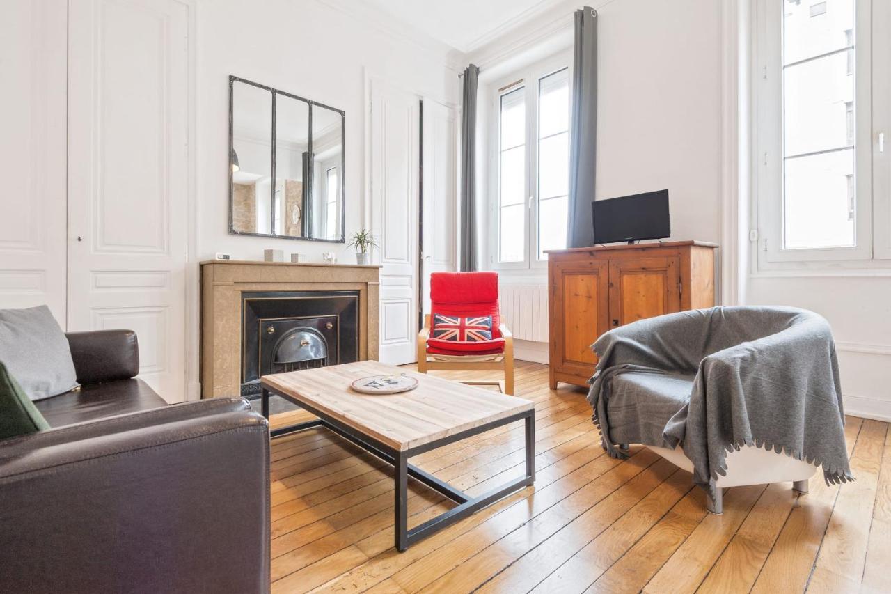 Guestready - Bright And Cosy Loft Near Part Dieu Metro Lyon Bagian luar foto