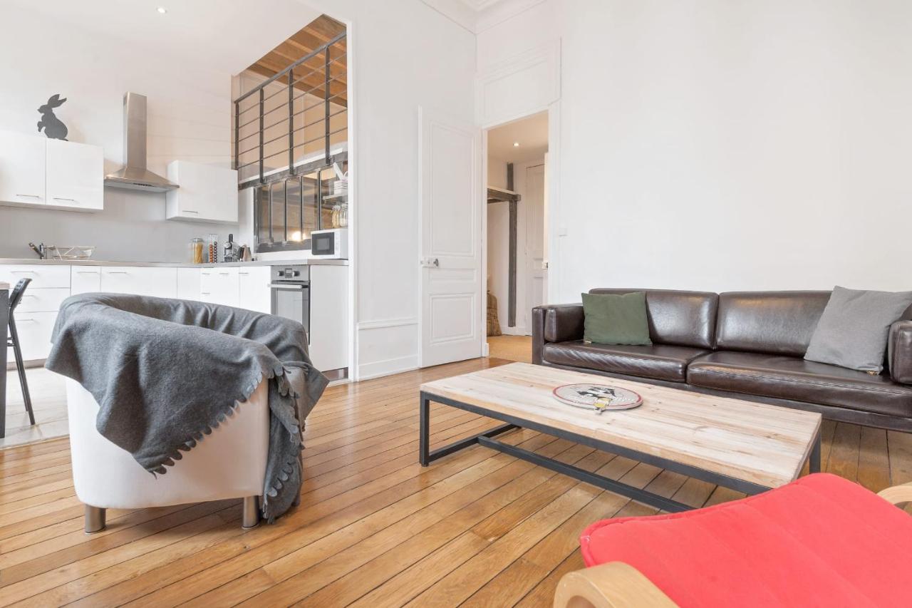 Guestready - Bright And Cosy Loft Near Part Dieu Metro Lyon Bagian luar foto